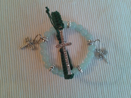 cod.00026. Pulsera cruz.